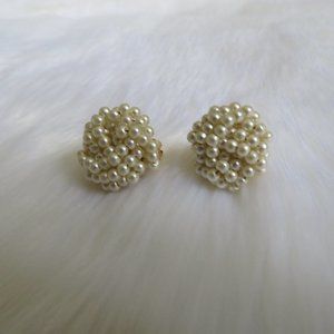Vintage Faux Pearl Cluster Clip On Earrings